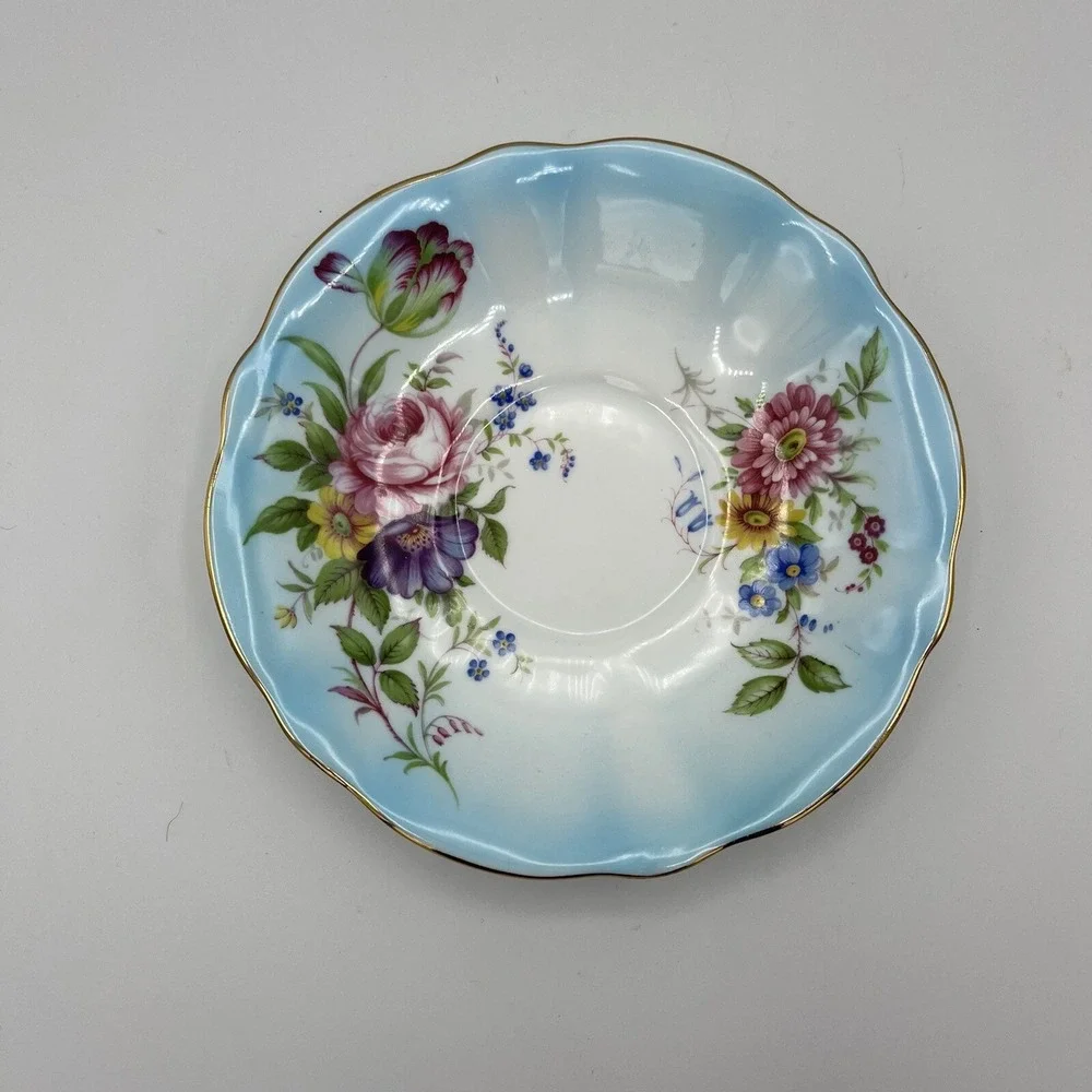 Vtg Queen Anne Cup Saucer Turquoise Blue‎ Floral Cabbage Rose Footed Gold Trim